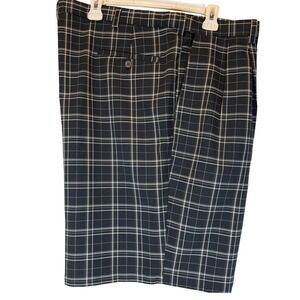 Haggar Flat Front Golf Shorts Men's Size 44 Black White Plaid Wrinkle Resistant